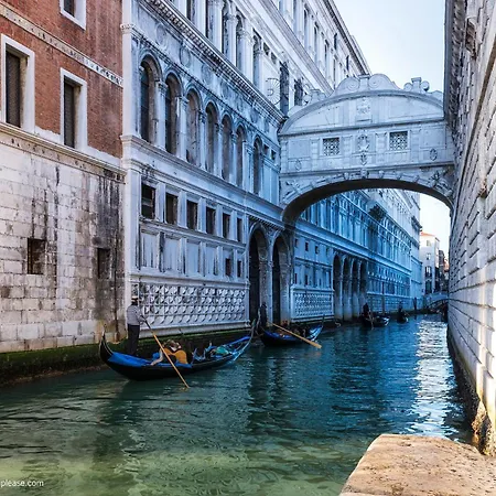 Coast House - Host Solution *