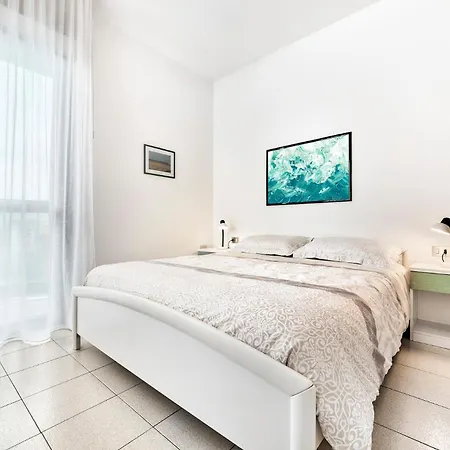 Coast House - Host Solution *